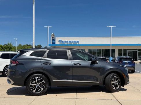Used 2024 Kia Sportage EX FWD image 4