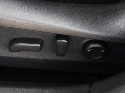 Used 2023 Subaru Outback Premium image 19