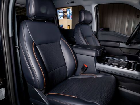 Used 2025 Ford F350 Lariat w/ Lariat Ultimate Package image 30