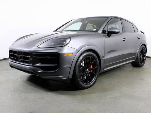 New 2026 Porsche Cayenne GTS image 1