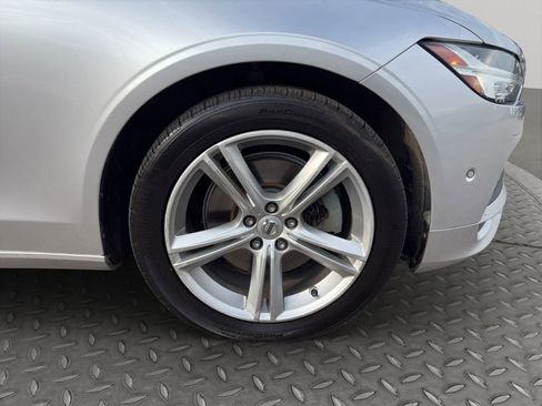 Used 2018 Volvo S90 T5 Momentum w/ Convenience Package AWD/4WD image 28
