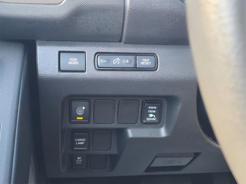 Used 2024 Nissan Frontier SL w/ Technology Package image 23