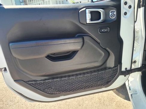 Used 2024 Jeep Wrangler Unlimited w/ Dual Top Group AWD/4WD image 16