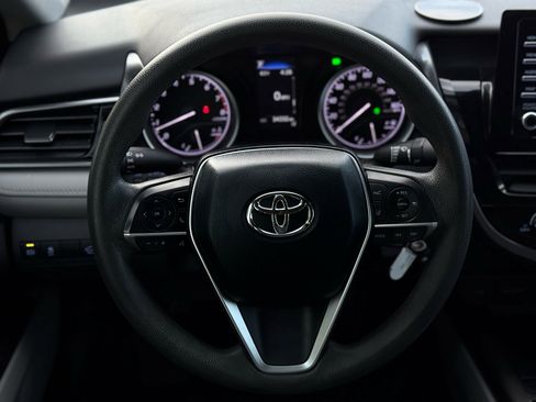 Used 2021 Toyota Camry LE image 20