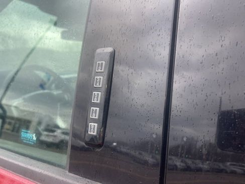 Used 2018 Ford F150 Lariat image 32