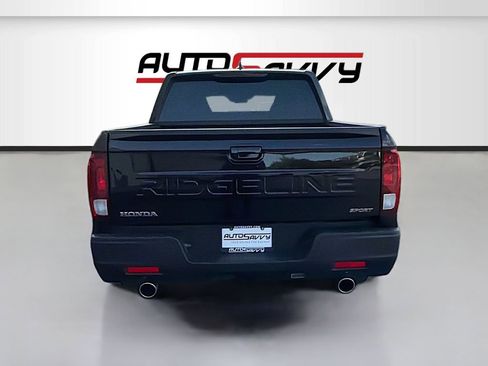 Used 2025 Honda Ridgeline Sport image 6