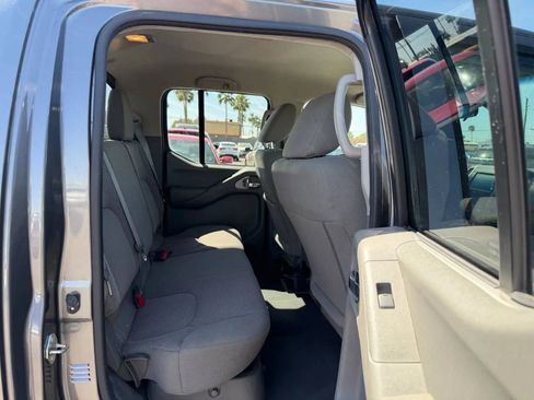 Used 2019 Nissan Frontier SV AWD/4WD image 24