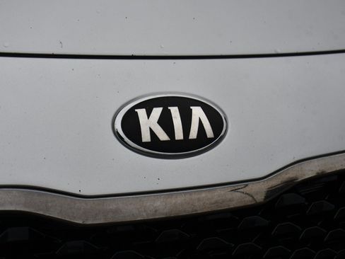 Used 2017 Kia Forte LX w/ LX Popular Package image 34