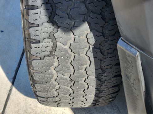 Used 2021 Land Rover Defender 110 SE image 10