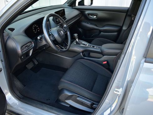 Used 2024 Honda HR-V Sport image 16