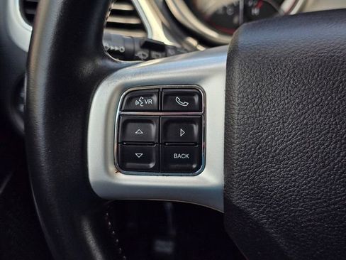 Used 2019 Dodge Journey SE w/ Connectivity Group FWD image 19