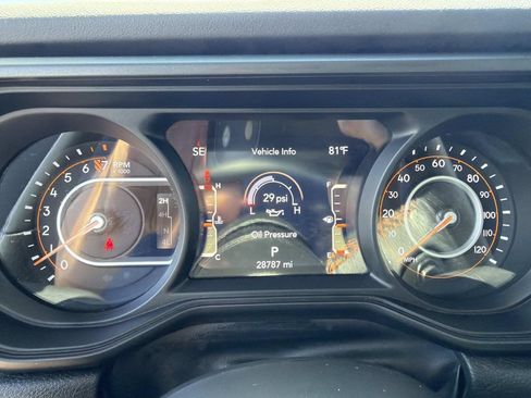 Used 2024 Jeep Gladiator Mojave w/ Technology Group AWD/4WD image 27