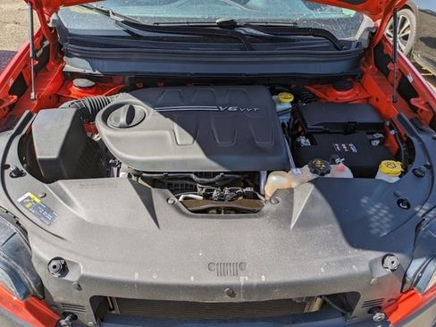 Used 2021 Jeep Cherokee Trailhawk image 19