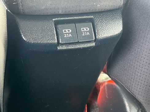 Certified 2021 Toyota Prius Prime LE w/ Carpet Mat Package (TMS) image 21