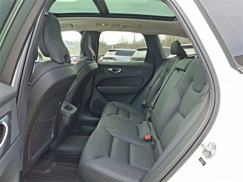Used 2023 Volvo XC60 B5 Plus w/ Climate Package image 10