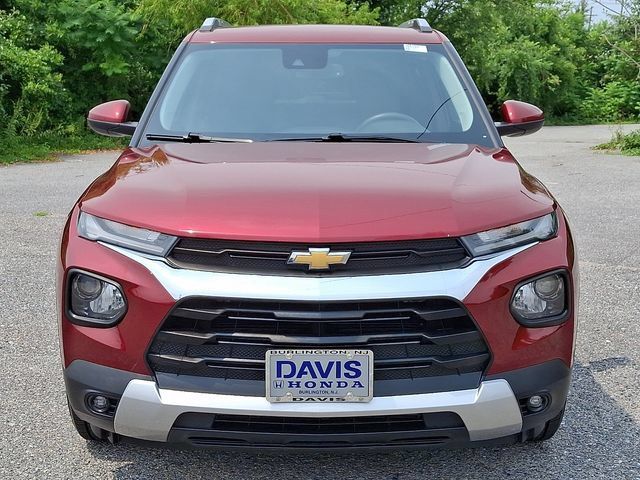 Used 2022 Chevrolet TrailBlazer LT w/ Convenience Package FWD image 2