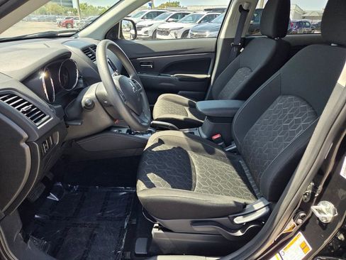 Used 2025 Mitsubishi Outlander Sport ES AWD/4WD image 4