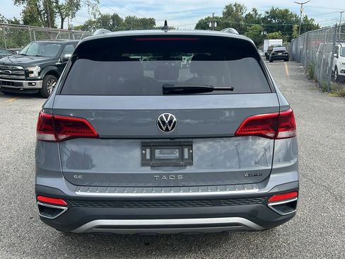 Used 2022 Volkswagen Taos SE image 6
