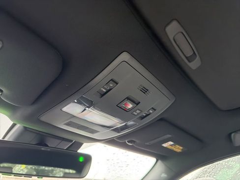 Used 2019 Lexus UX 200 FWD image 15