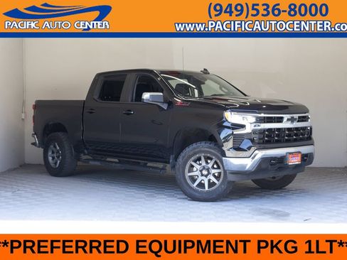 Used 2022 Chevrolet Silverado 1500 LT w/ Z71 Off-Road Package AWD/4WD image 1