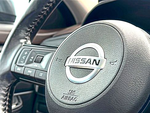 Used 2021 Nissan Rogue SL FWD image 31
