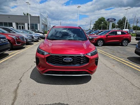 Used 2023 Ford Escape ST-Line w/ Tech Pack #1 FWD image 8