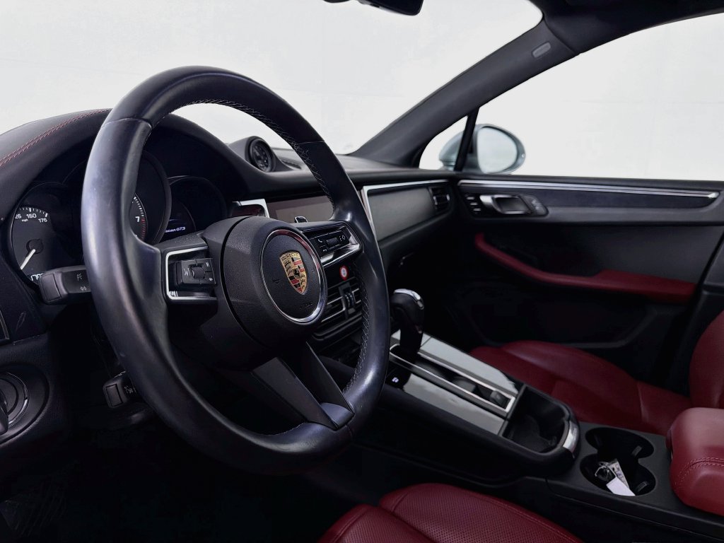 Certified 2024 Porsche Macan GTS AWD/4WD image 4