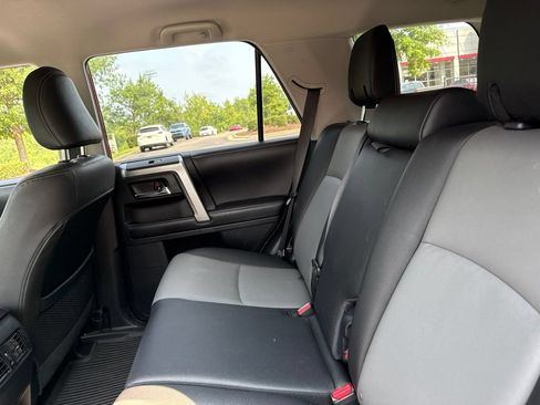 Used 2020 Toyota 4Runner SR5 Premium AWD/4WD image 10