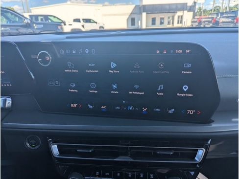 Used 2026 Chevrolet Traverse LT FWD image 20