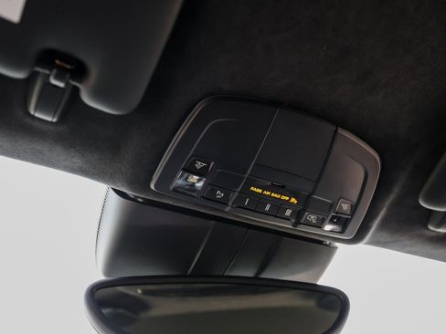 Certified 2016 Porsche 911 Carrera Black Edition image 21