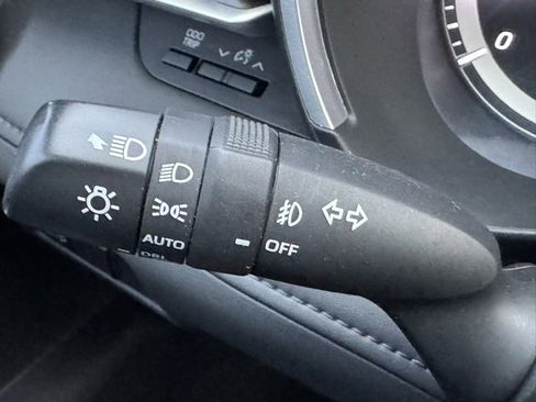 Certified 2023 Toyota Highlander XLE image 31