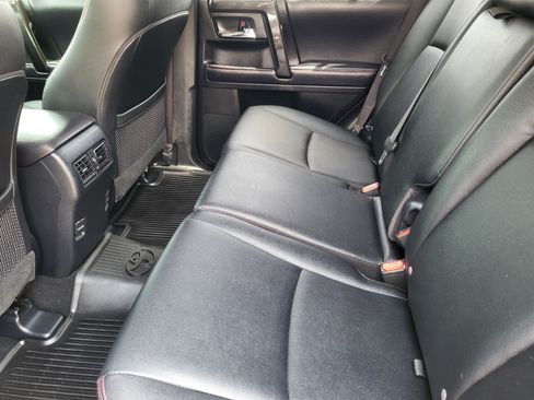 Used 2019 Toyota 4Runner TRD Off-Road Premium AWD/4WD image 24