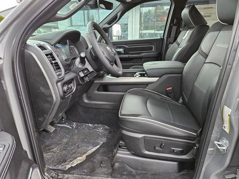 New 2026 RAM 2500 Laramie AWD/4WD image 13