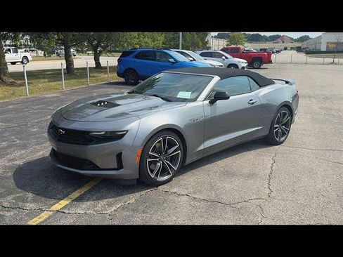 Used 2021 Chevrolet Camaro LT w/ Technology Package RWD image 33
