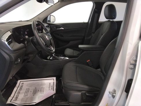 Used 2025 Buick Encore GX Preferred FWD image 26