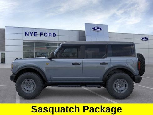 New 2025 Ford Bronco Badlands w/ Sasquatch Package AWD/4WD image 4