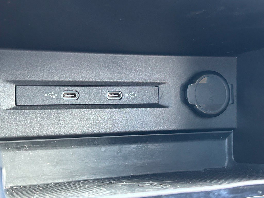 Certified 2023 Volkswagen Taos SEL AWD/4WD image 36