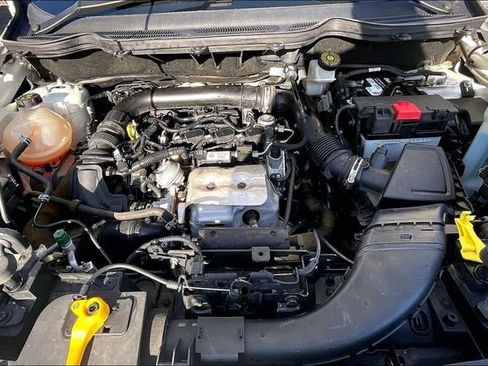 Used 2020 Ford EcoSport SE w/ SE Convenience Package image 10