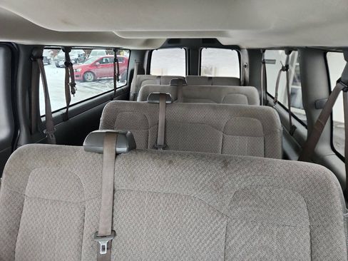 Used 2017 Chevrolet Express 3500 LT w/ LT Preferred Equipment Group image 9