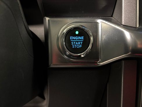 Used 2022 Ford F150 Lariat image 43