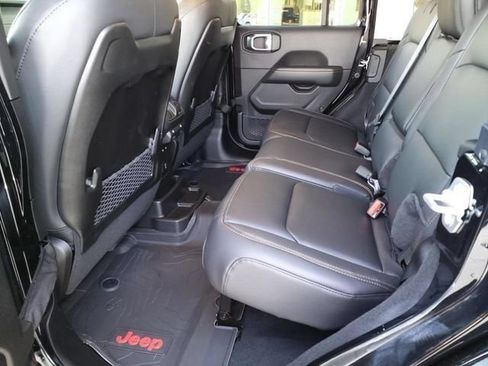Used 2025 Jeep Wrangler Unlimited Sahara AWD/4WD image 9