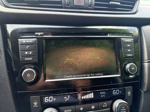 Used 2019 Nissan Rogue SV FWD image 29