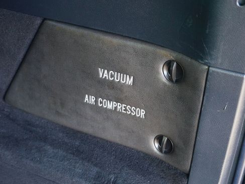 Used 2016 Mercedes-Benz Metris Passenger image 10