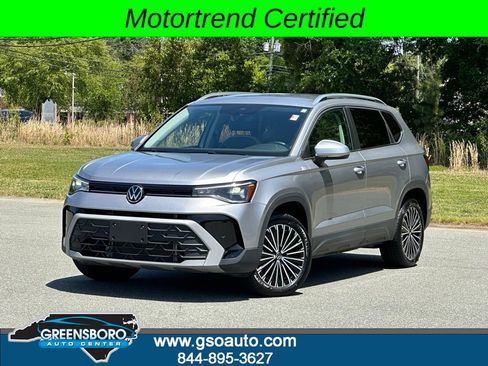 Used 2025 Volkswagen Taos SE FWD image 1