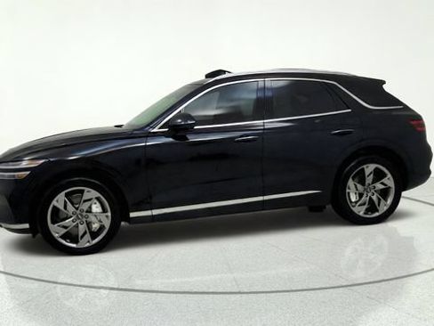 Used 2025 Genesis Electrified GV70 w/ Prestige Package AWD/4WD image 6