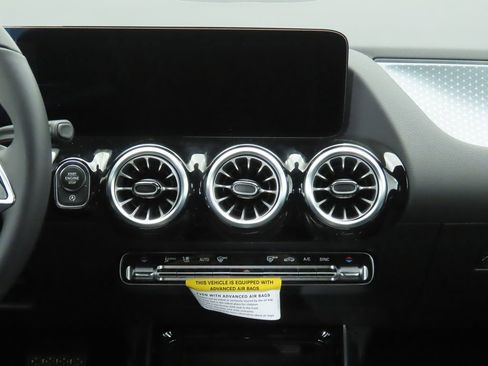 Certified 2025 Mercedes-Benz GLA 250 GLA 250 image 14