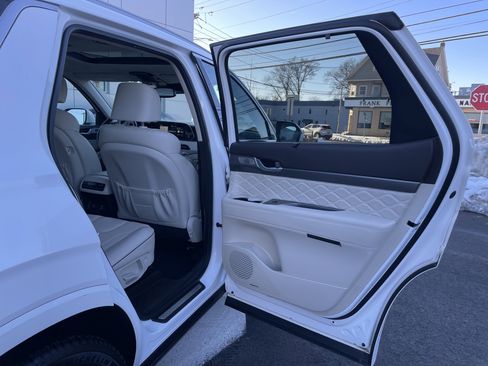Used 2020 Hyundai Palisade Limited image 16