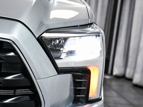 Used 2024 Toyota Sequoia Platinum image 85