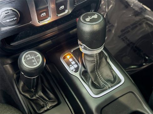 Used 2024 Jeep Wrangler Sport S image 29