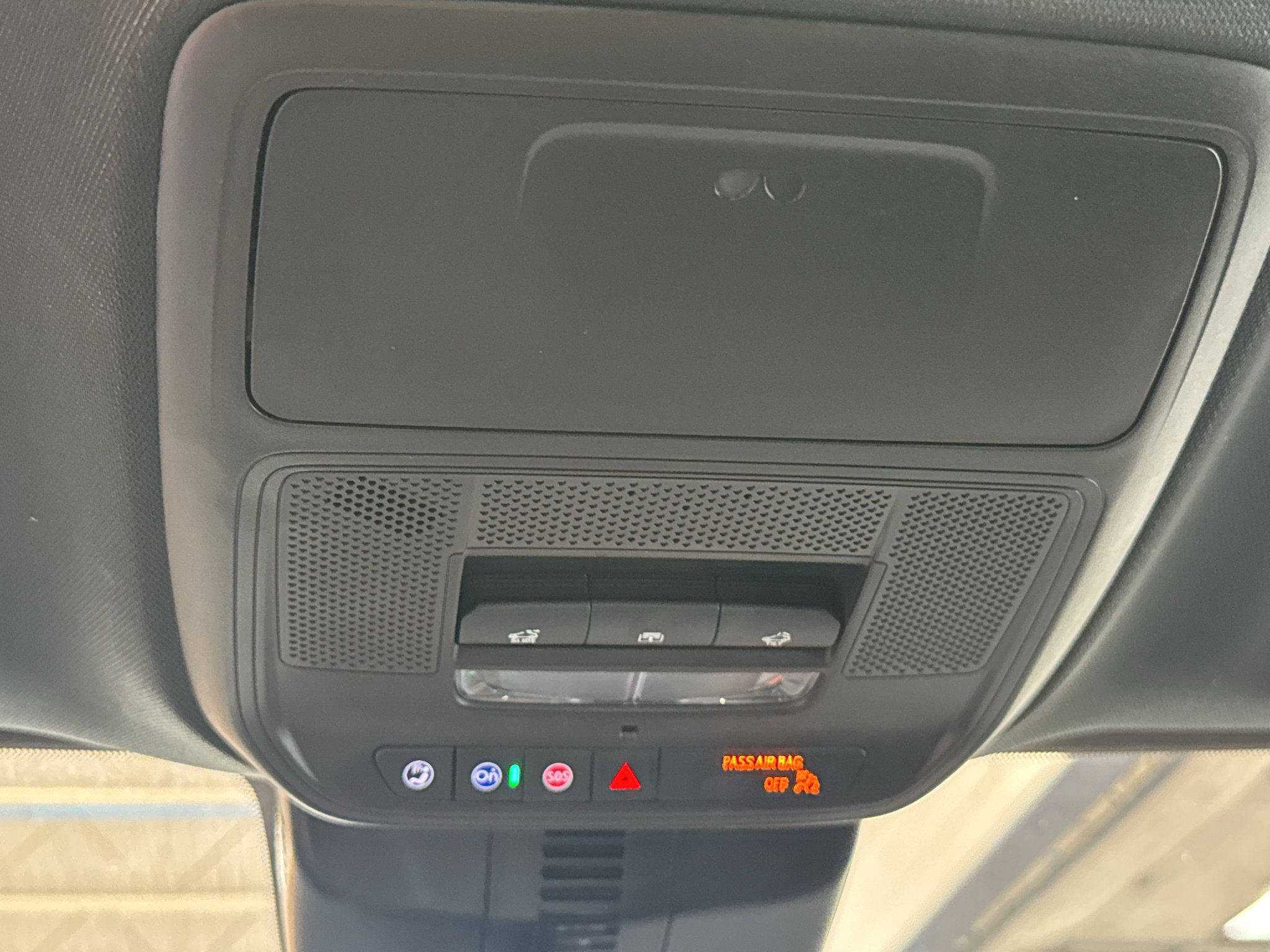 Used 2025 Chevrolet Traverse Z71 w/ LPO, Floor Liner Package AWD/4WD image 36